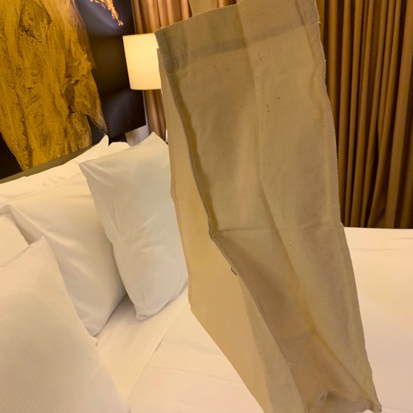 Brand new fabric authentic Gucci  bag . Must have! - Picture 3 of 4